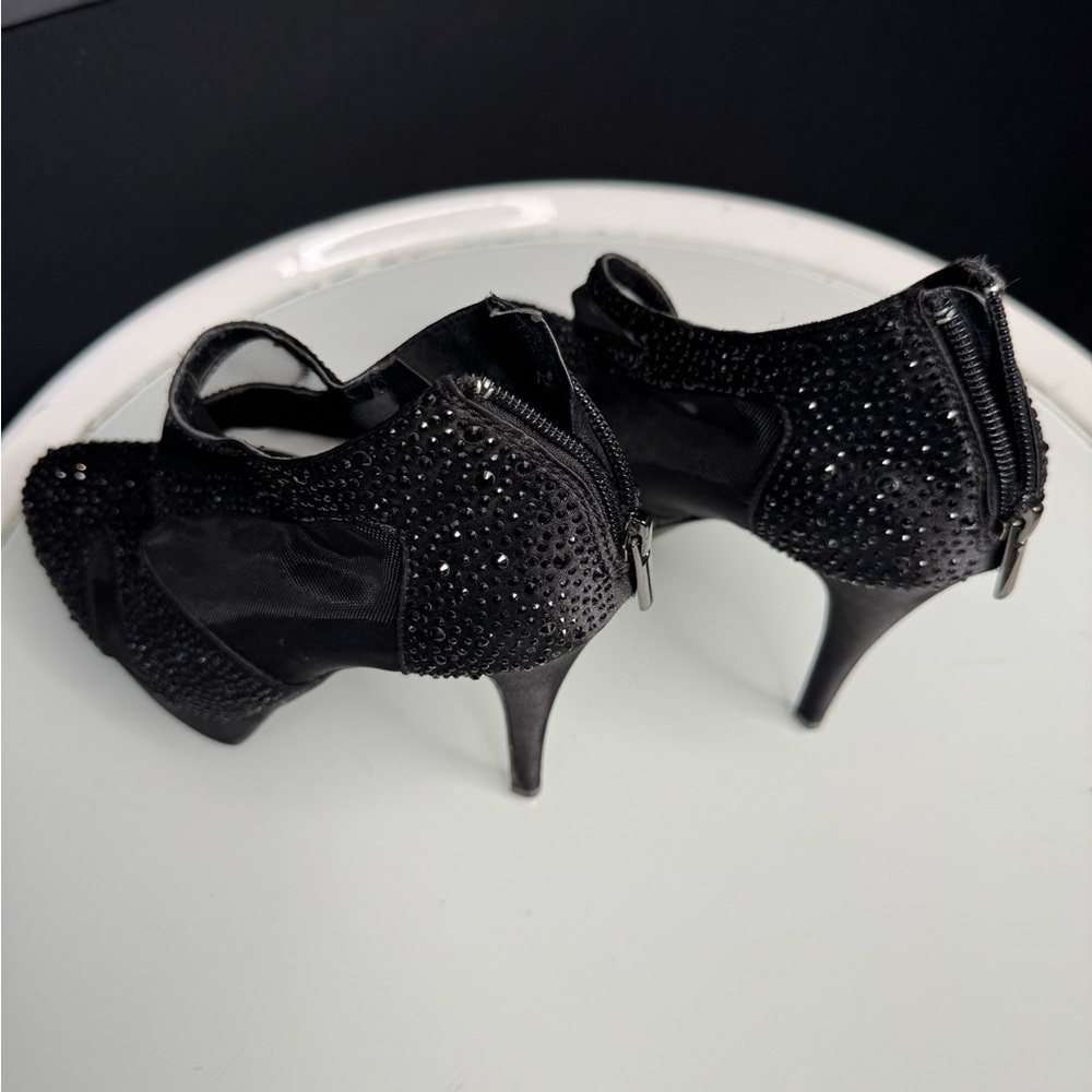 Le Chateau Black Sparkling Heels - Picture 3 of 7